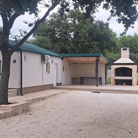 Villa Kuca Za Odmor Aria Pomer